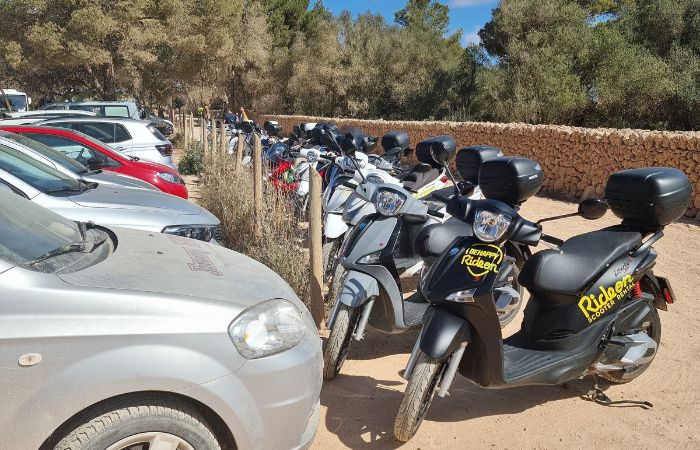 Parquing Cala En Turqueta