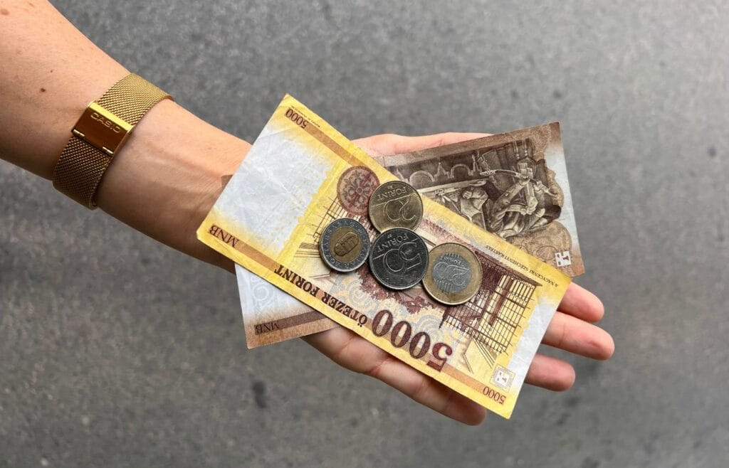 dinero budapest florines